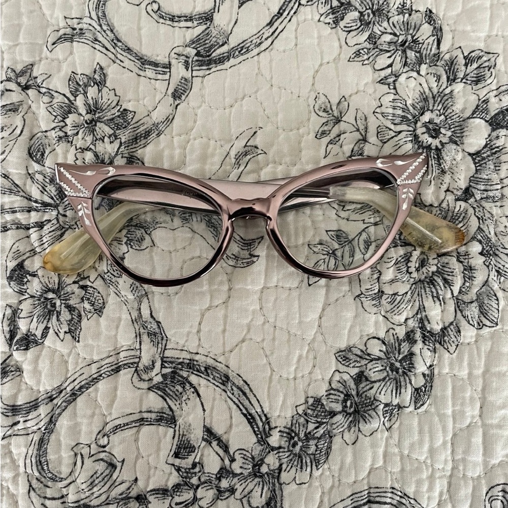 Vogue Elegant Pink Cat-Eye Glasses